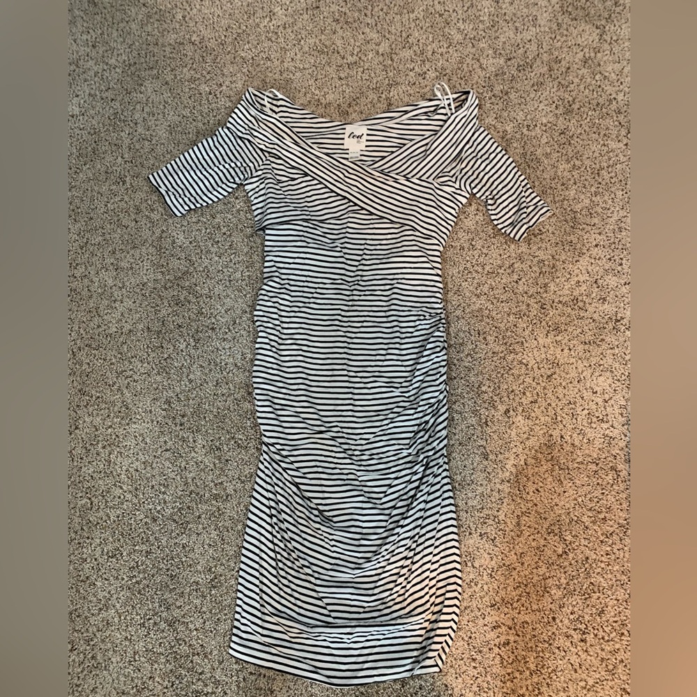 Chic Striped Short Sleeve Maternity Dress